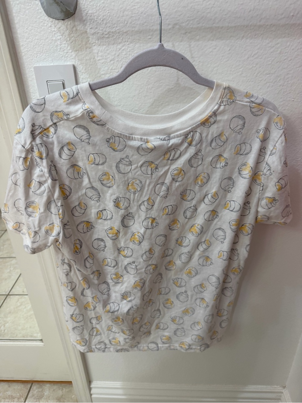 Like NEW Disney Winnie the Pooh Honey Women's T-Shirt - Picture 3 of 15